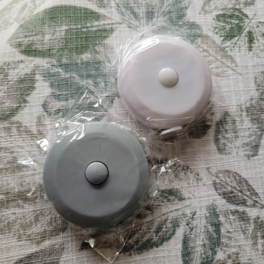 Measuring tape set of two, new